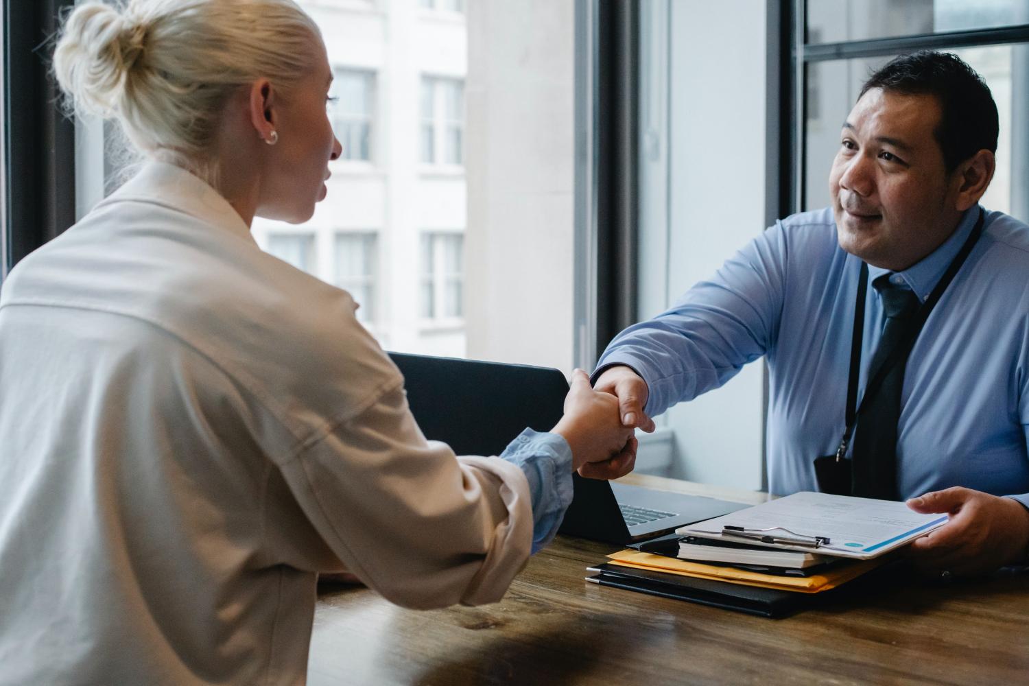 Como sair na frente numa entrevista de emprego