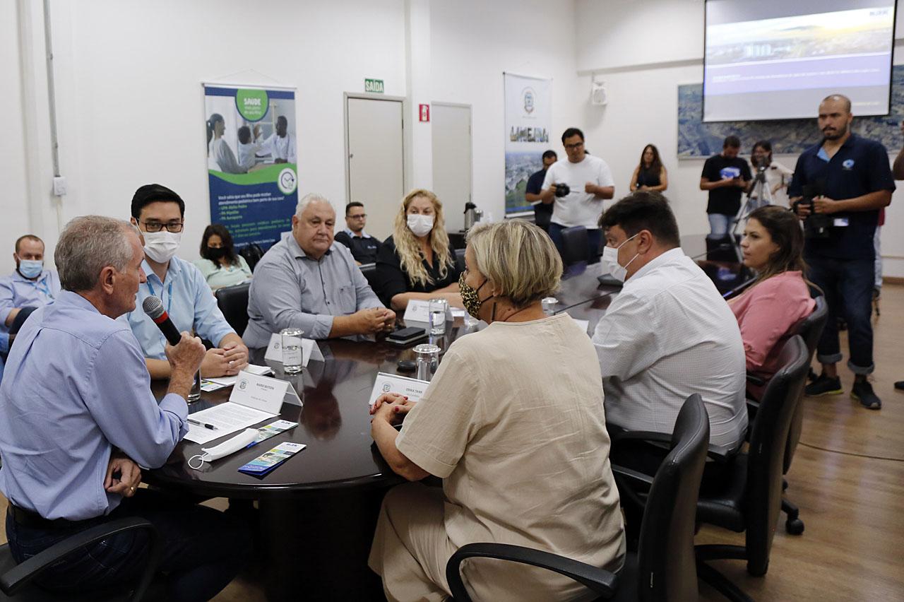 Prefeito anuncia obras de modernização no sistema de distribuição de água de Limeira