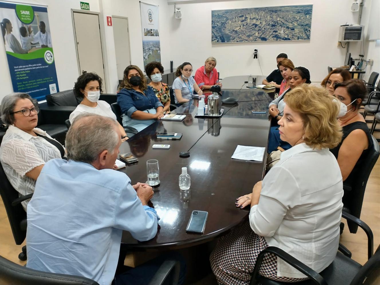 Prefeito de Limeira recebe o grupo Roda da Saia