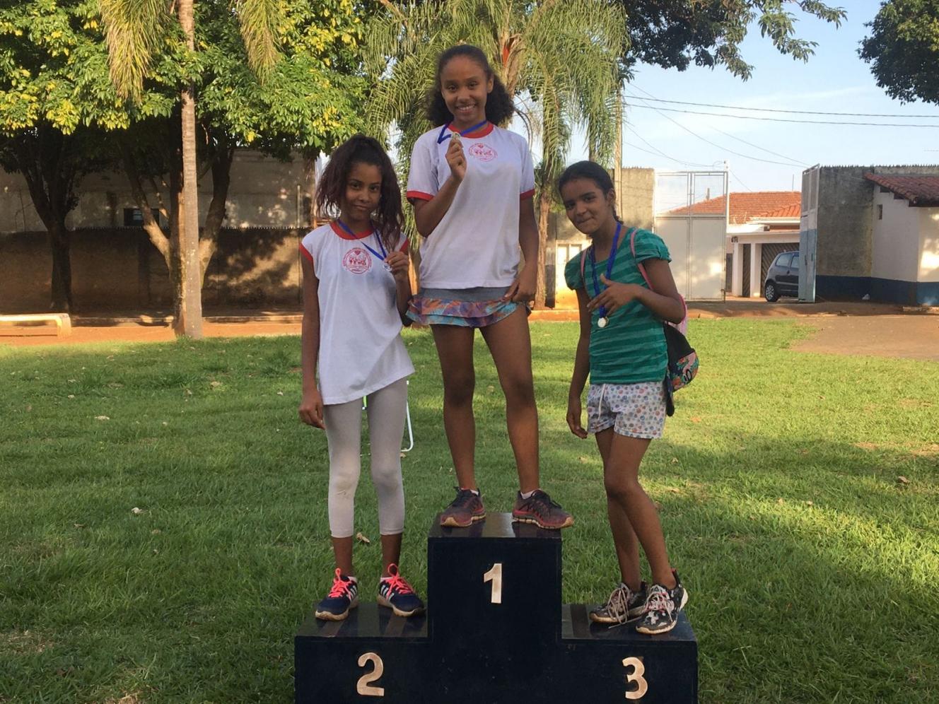 Alunos da Raquel Franceschi em Limeira participam de Festival de Atletismo