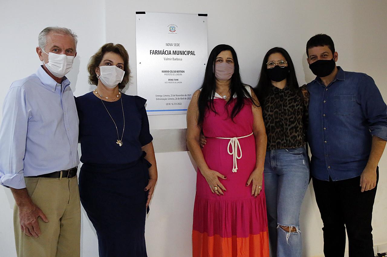 Farmácia Municipal de Limeira recebe o nome de farmacêutico Valmir Barbosa