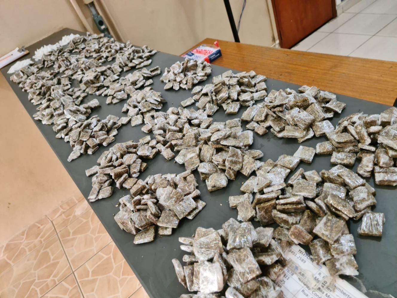 GCM apreende 1,3 mil porções de maconha no Jd. Odécio Degan em Limeira