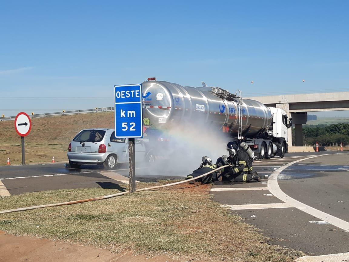 Simulado de acidente com derramamento de carga perigosa é realizado em Araras