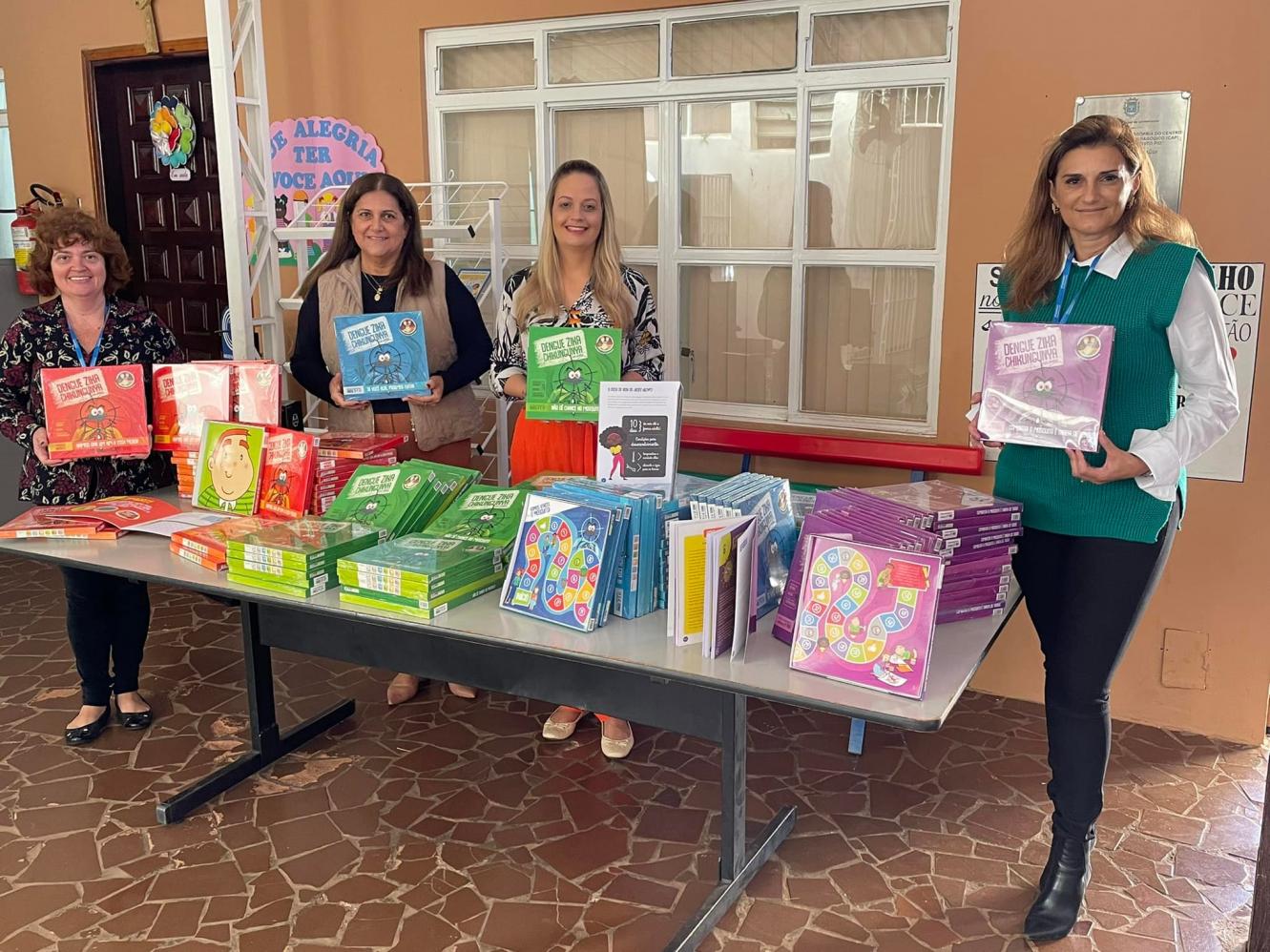Alunos da rede municipal de Cordeirópolis de ensino recebem kit educativo sobre dengue