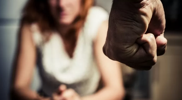 Por que há mulheres que não se libertam de relações abusivas?