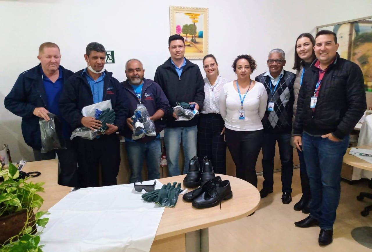Motoristas de Ônibus Escolares de Cordeirópolis recebem equipamento de proteção