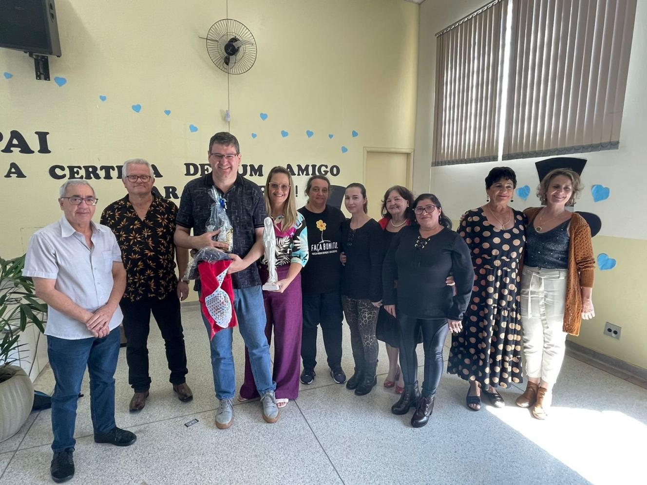 Homenagens e música marcam a tarde do CCI em comemoração ao Dia dos Pais