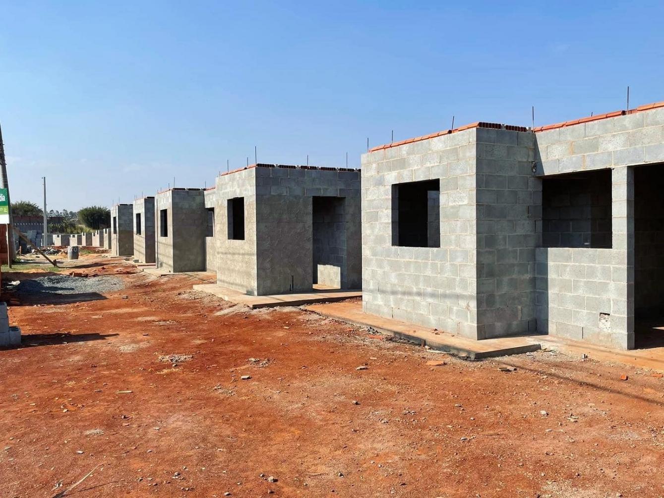 Primeiras casas do programa pró moradia estão em fase acelerada em Cordeirópolis