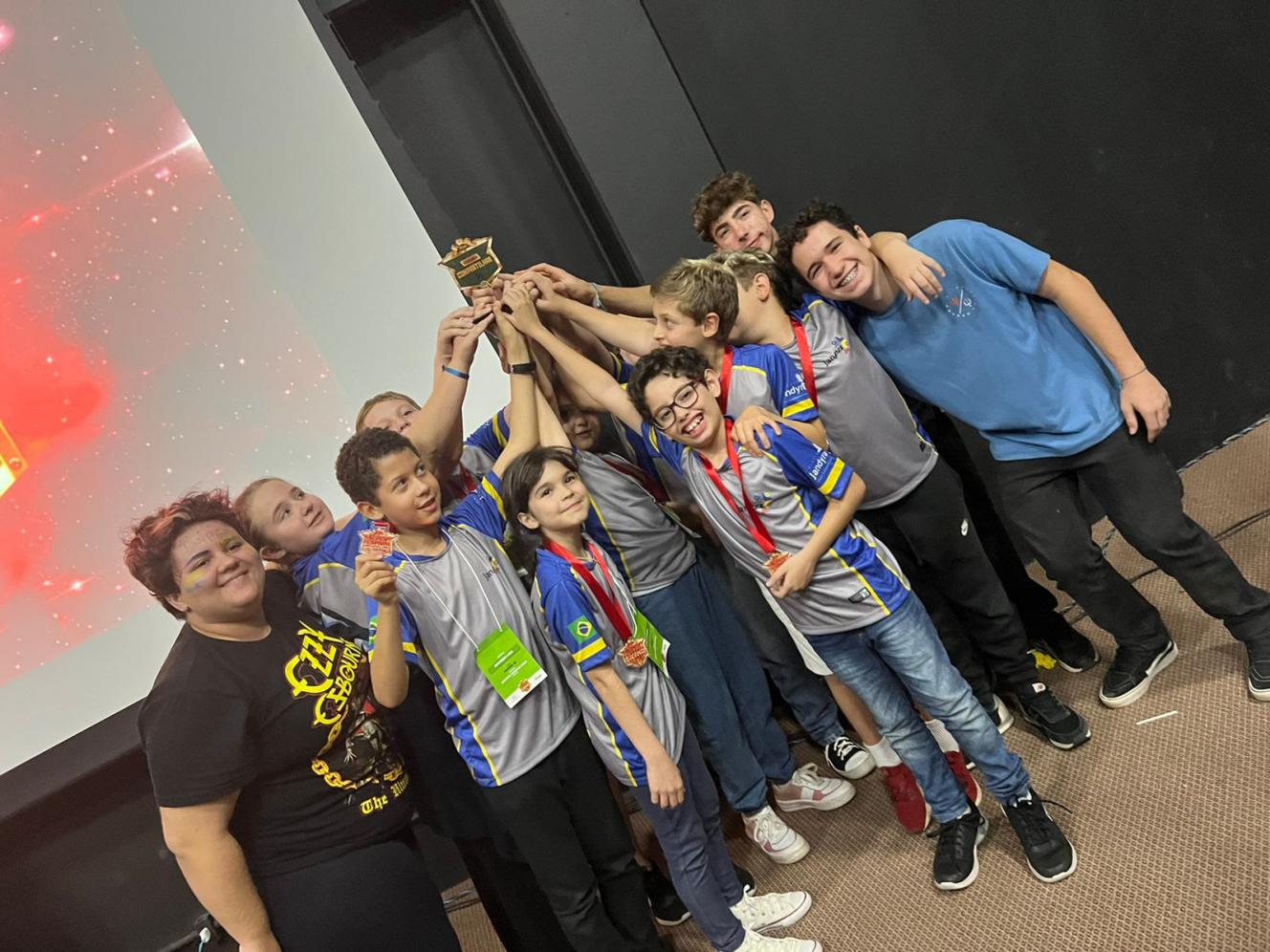 Alunos do Jandyra conquistam 1º lugar em Super Festival de Robótica