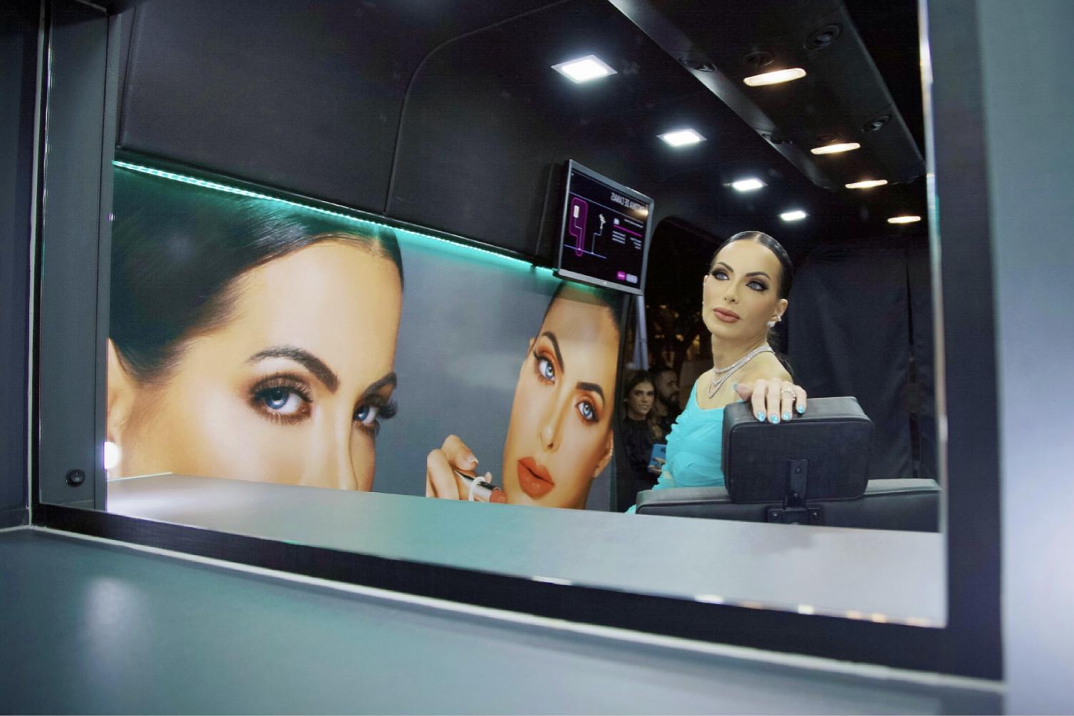 Apresentadora Carla Prata estreia nova atração na RedeTV!