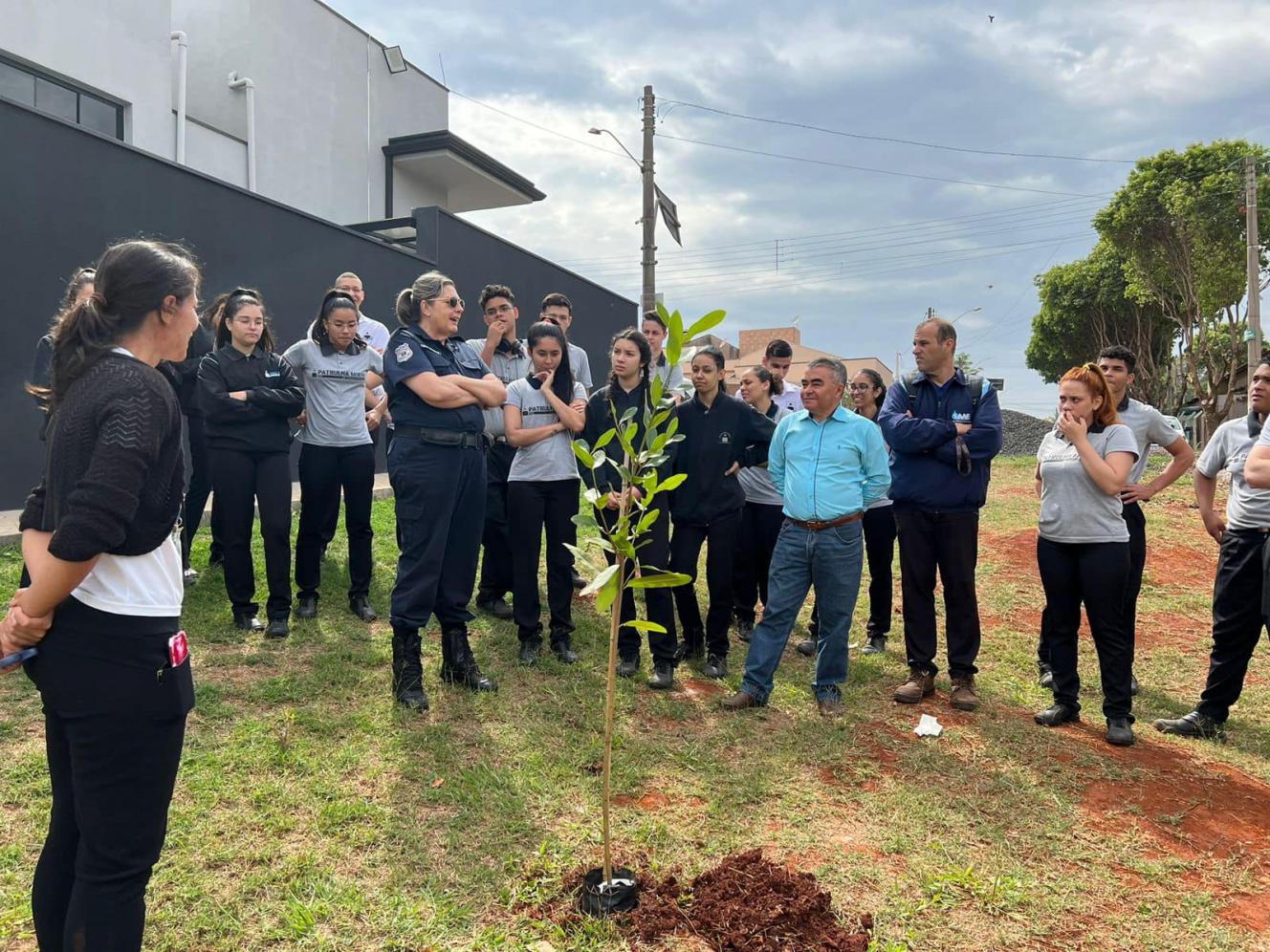SAAE, Patrulha e Meio Ambiente comemoram o dia da árvore