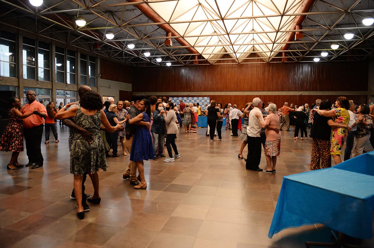 Dança de salão abre edição 2022 dos Jogos dos Idosos