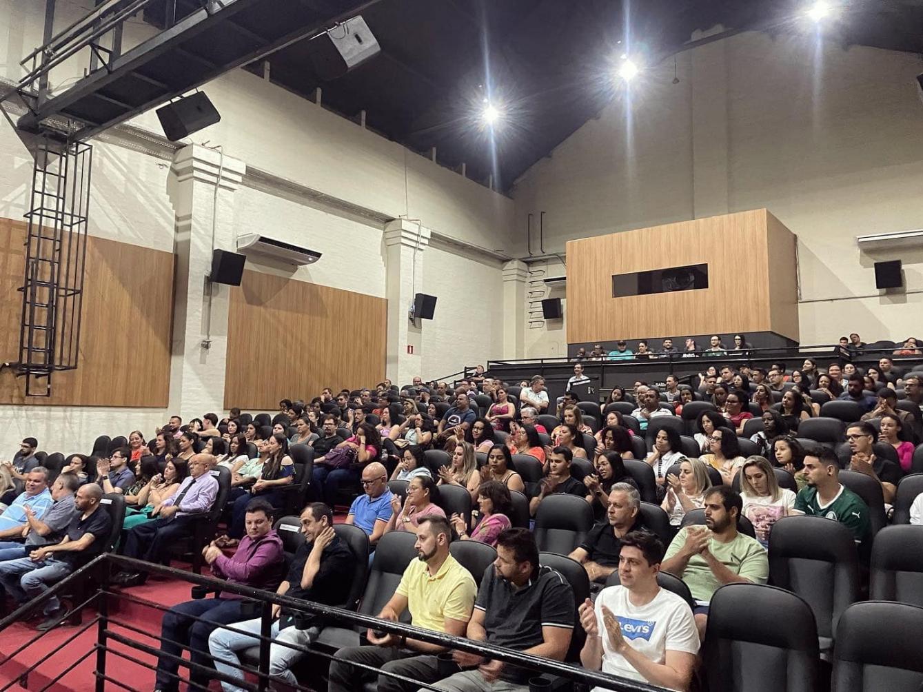 Alunos da FACINTER SP participam de aula inaugural