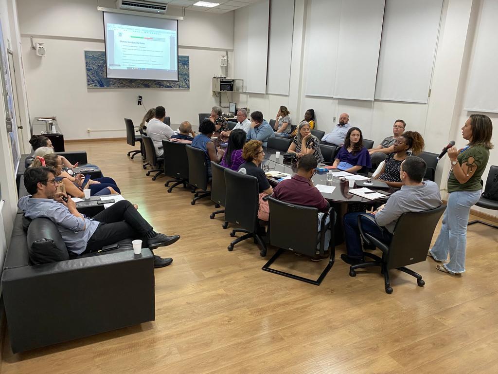 Conselho de Saúde avalia resultados de atuação da Central de Medicamentos