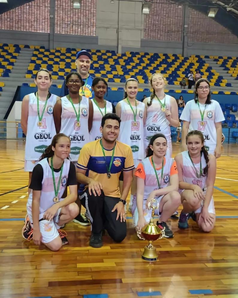 Equipe feminina de basquete de Cordeirópolis se torna vice-campeã