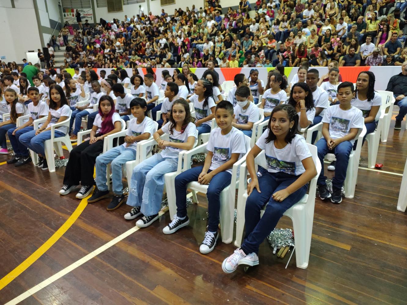 Turmas do 5º ano da rede pública de Cordeirópolis concluem o Ensino Fundamental