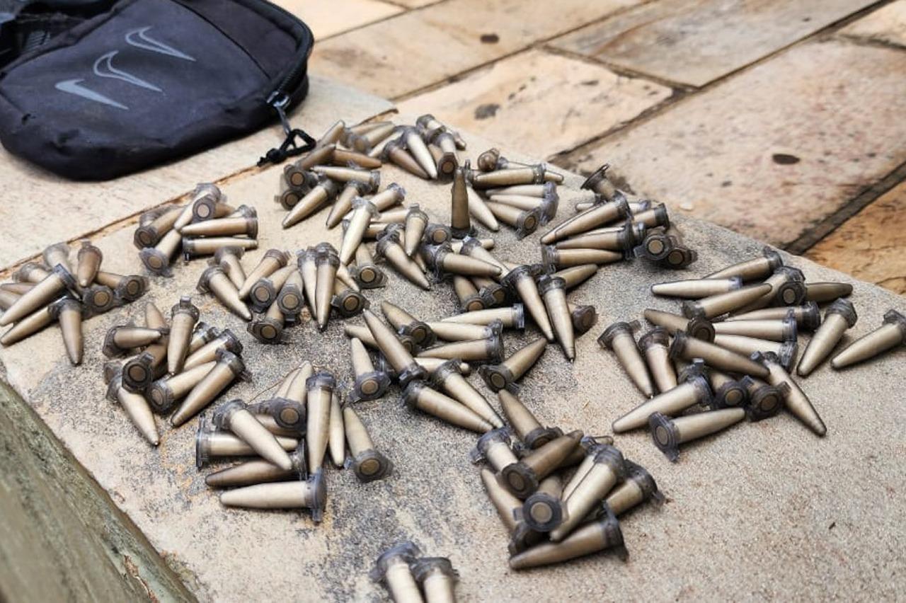 GCM de Limeira apreende adolescente com 152 pinos de cocaína