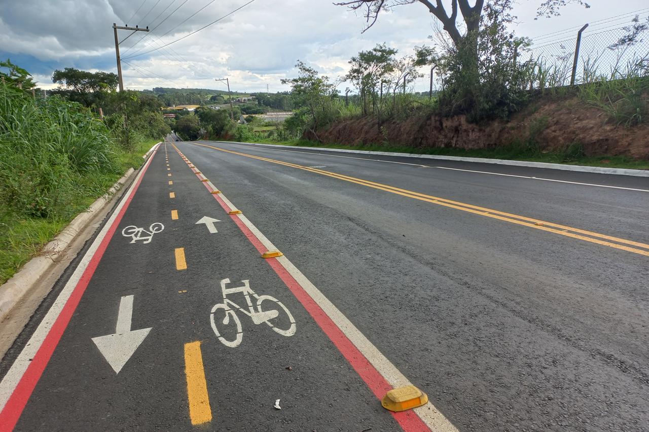 Prefeito de Limeira visita obras finalizadas da estrada Zé do Pote