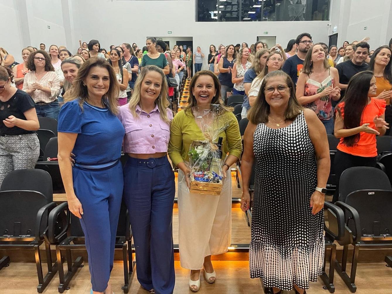 Educação reúne professores para abertura do ano letivo em Cordeirópolis