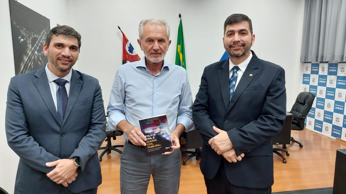 Secretário e delegado propõem novo modelo para Segurança Pública