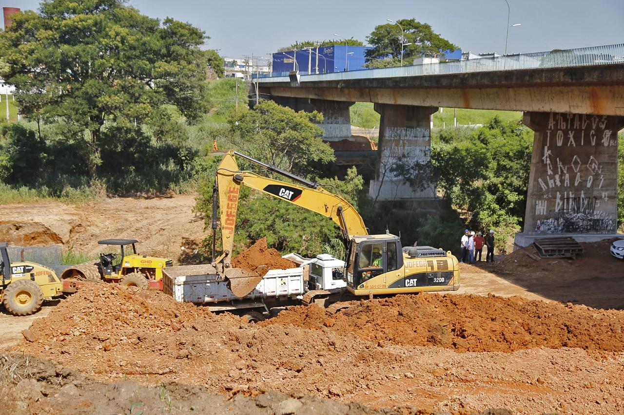 Duplicação do Viaduto Paulo Natal em Limeira segue com obras em várias frentes
