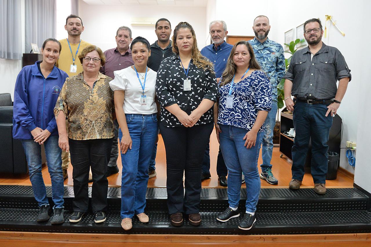 Prefeito de Limeira recebe novos servidores para ouvir demandas