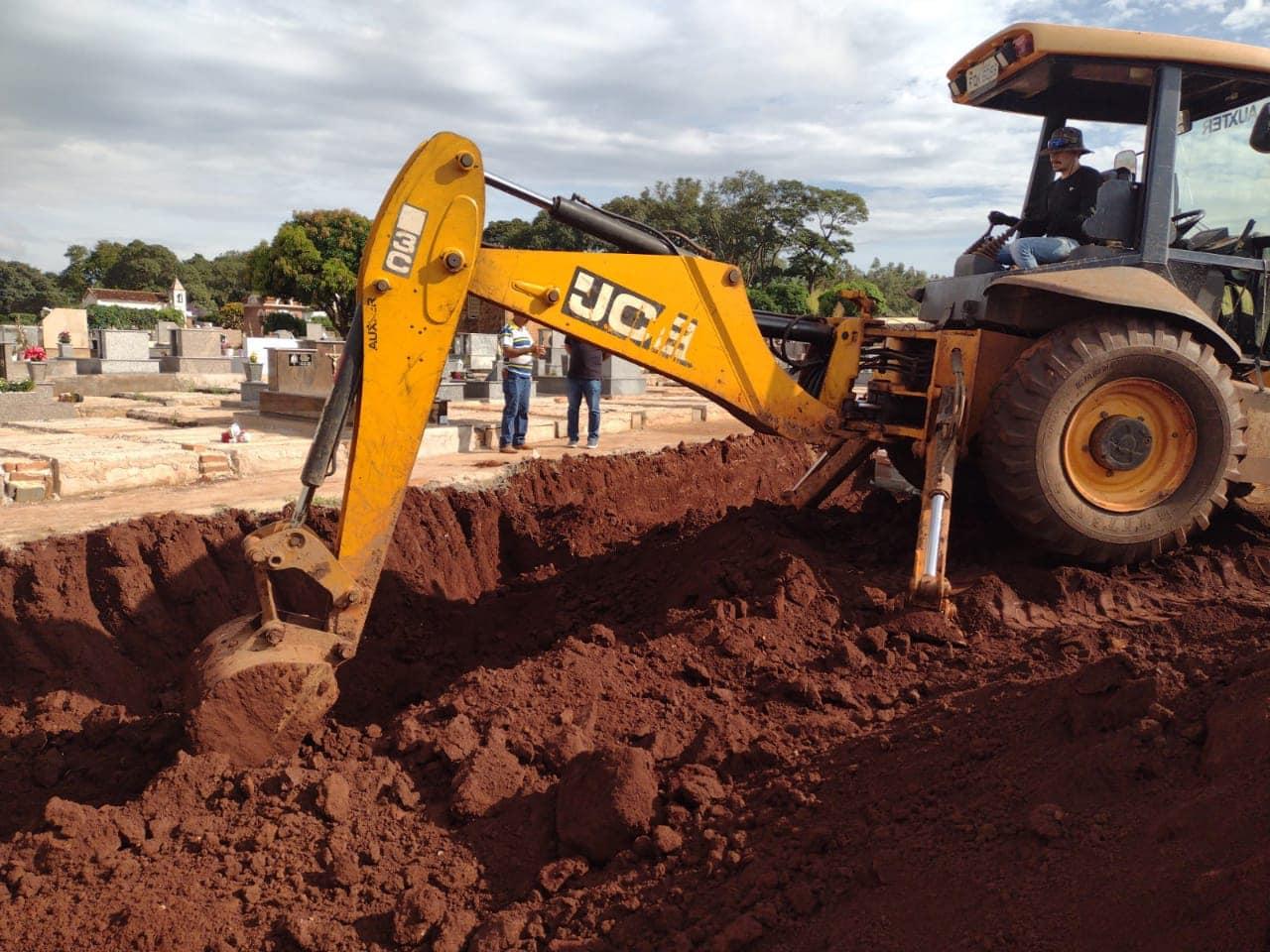 Cemitério e Velório Municipal de Cordeirópolis recebem manutenção