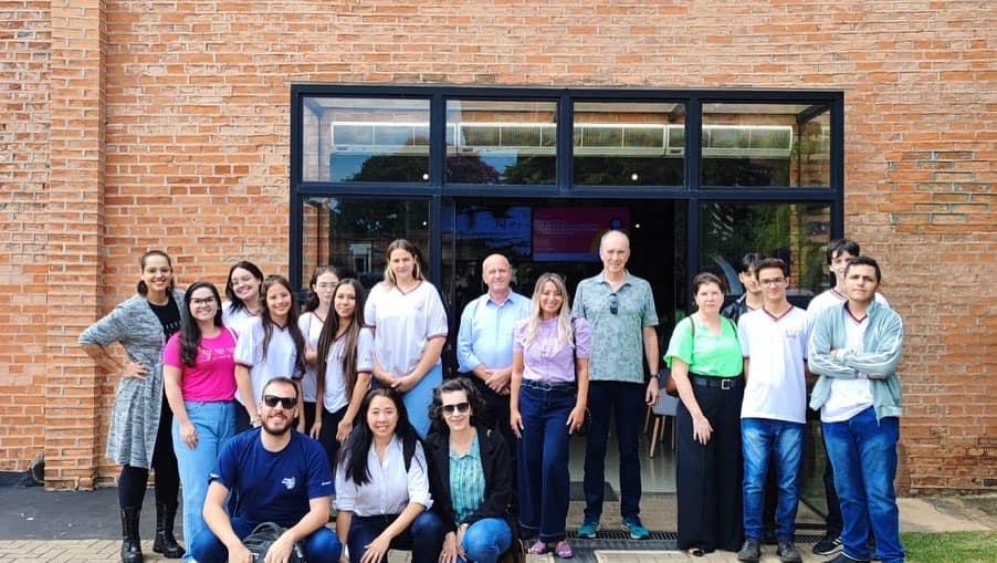 HUB Cordeiro e alunos da rede Estadual visitam startups de Ciência e Tecnologia