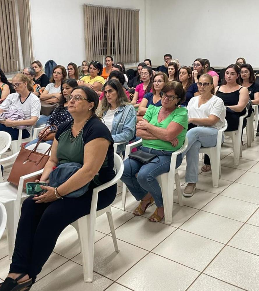 Professoras da rede municipal de Cordeirópolis participam do projeto Aprova Brasil