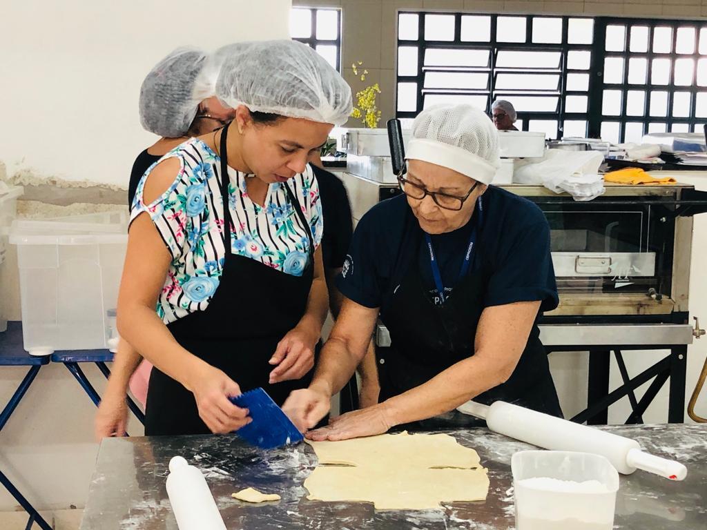 Curso gratuito de Padaria Artesanal oferece opção de renda extra para 50 pessoas em Limeira