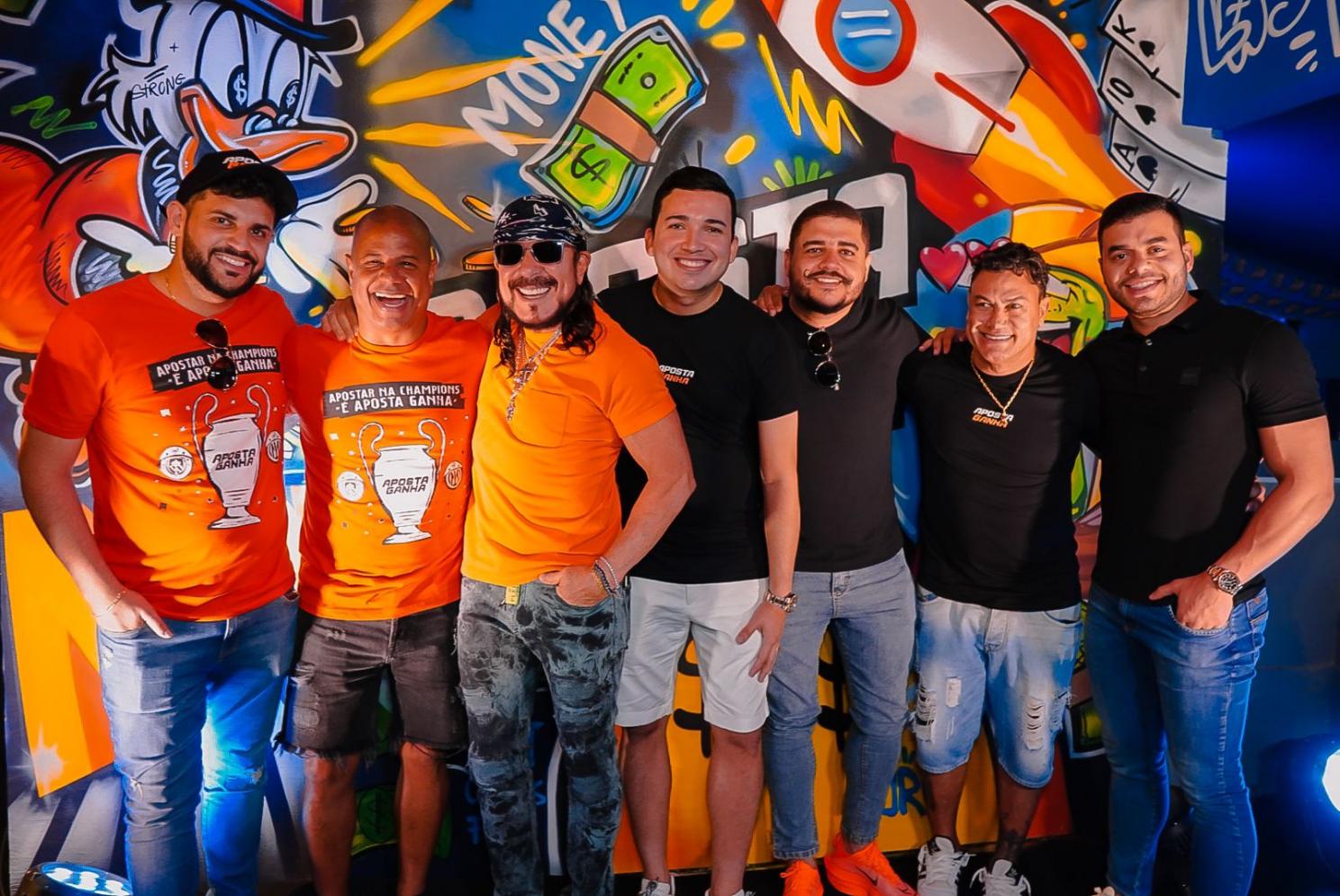 Popó Freitas, Aloísio Chulapa e outros famosos curtem show de Bell Marques no Maior e Melhor São João do Mundo