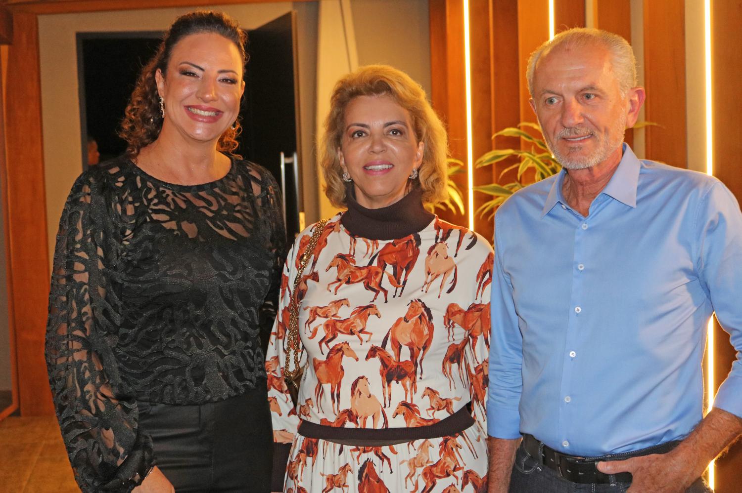 Prefeito de Limeira participa de inauguração de centro de eventos corporativos