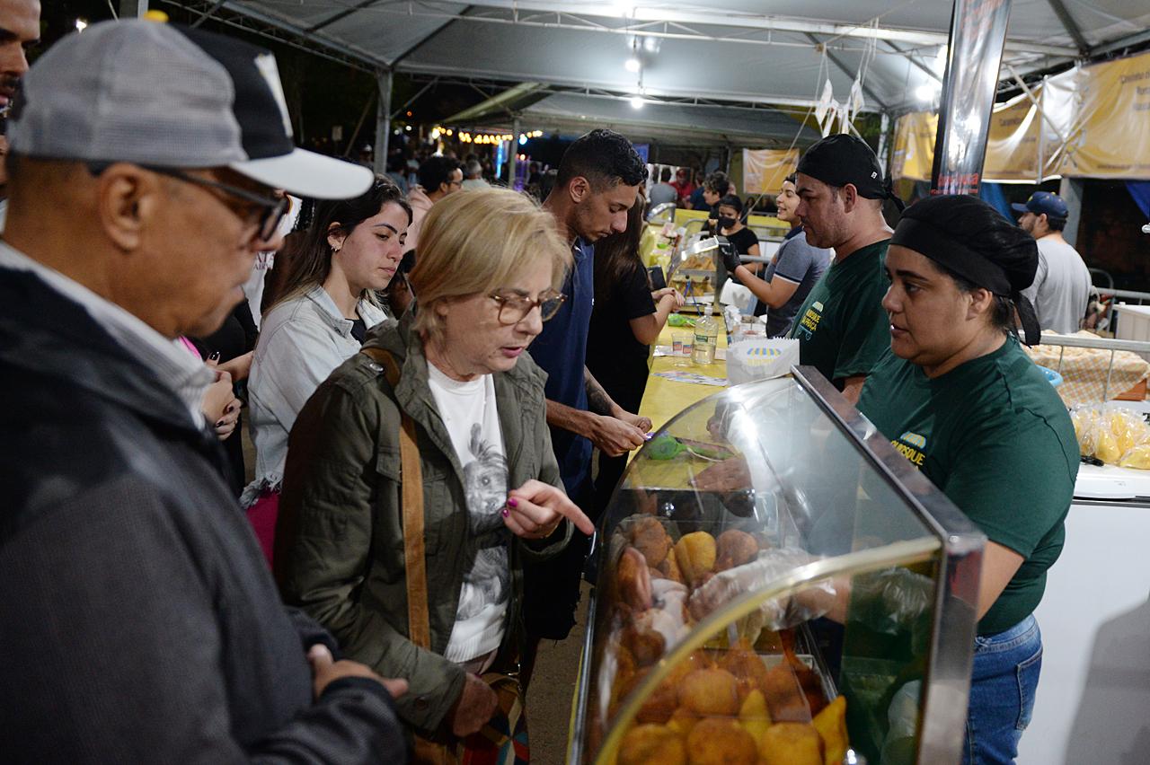 Sucesso da cidade, Festa da Coxinha já recebe inscrições para expositores