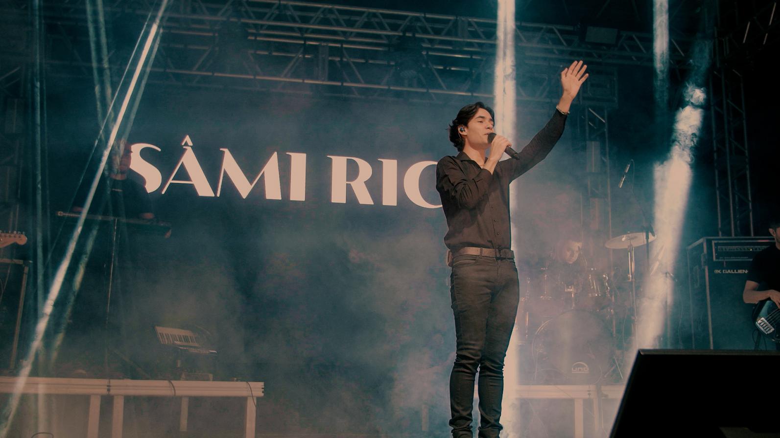 Sâmi Rico faz primeiro show da carreira para dez mil pessoas