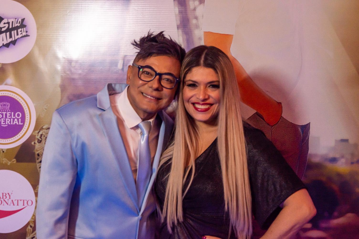Produtor artístico Paulinho Galileu, festeja aniversário rodeado de famosos