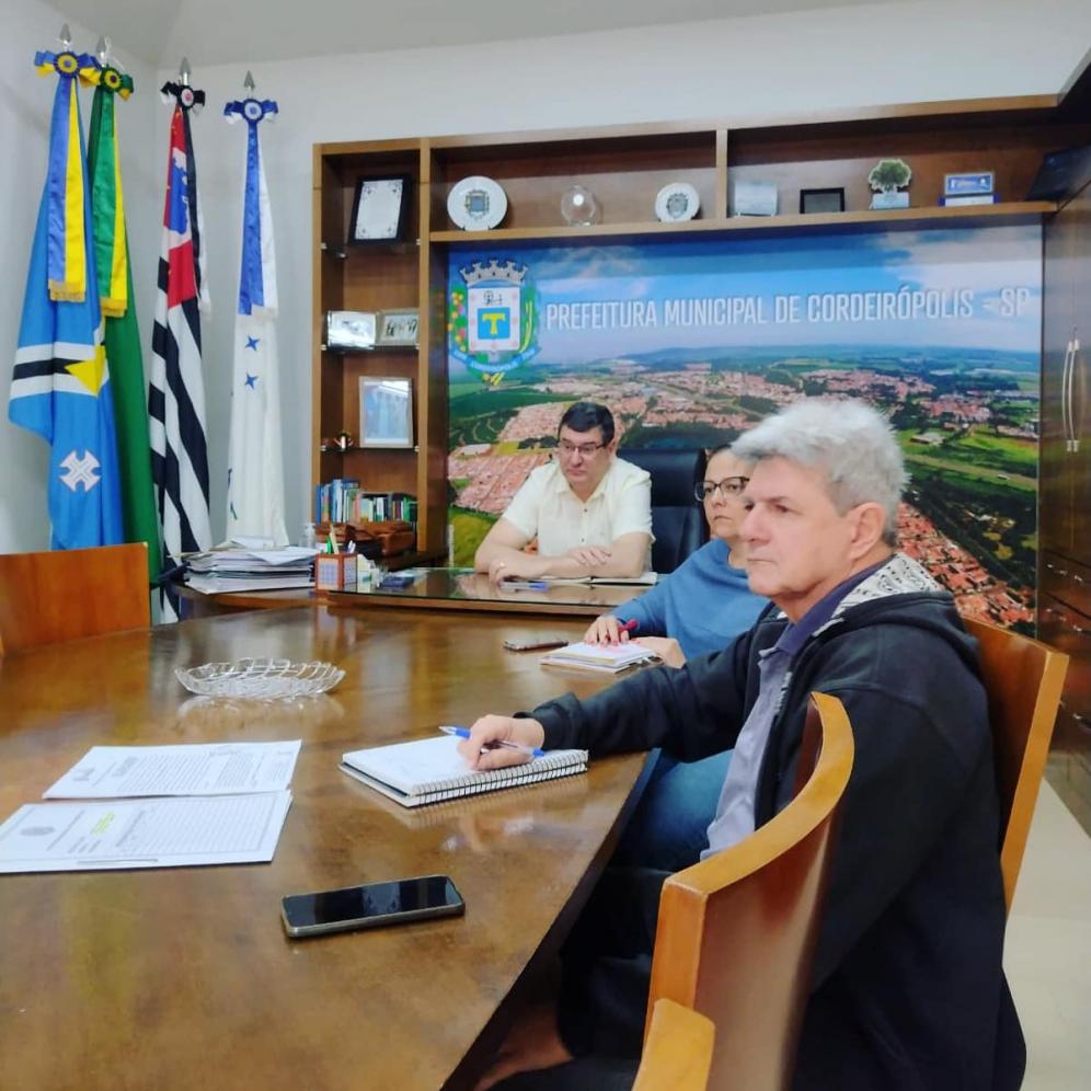 Secretária de Justiça participa de reunião sobre regularização fundiária