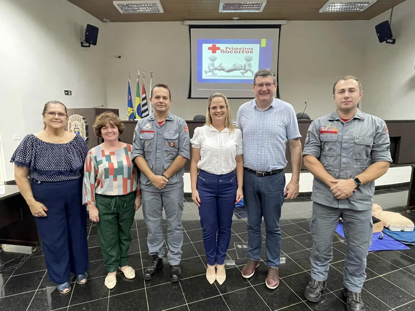 Profissionais de Educação de Cordeirópolis participam de capacitação de primeiros socorros