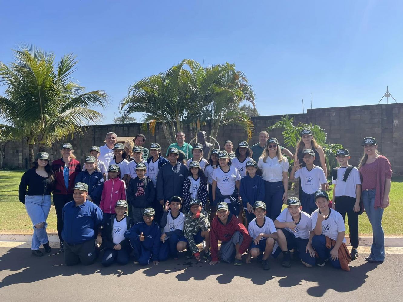 Alunos da rede municipal de Cordeirópolis visitam empresa e conhecem método do uso consciente da água