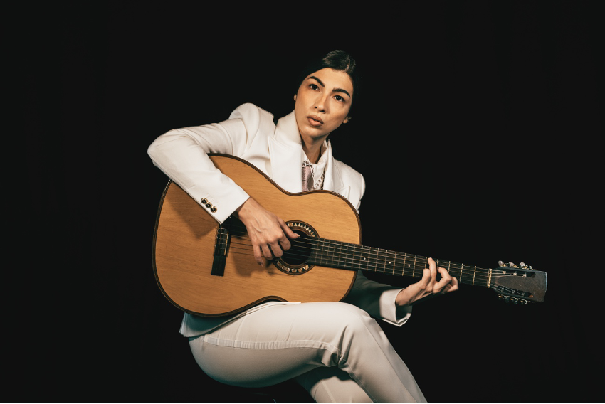 Com tributo à Noel Rosa, Sesc Piracicaba recebe Estela Manfrinato