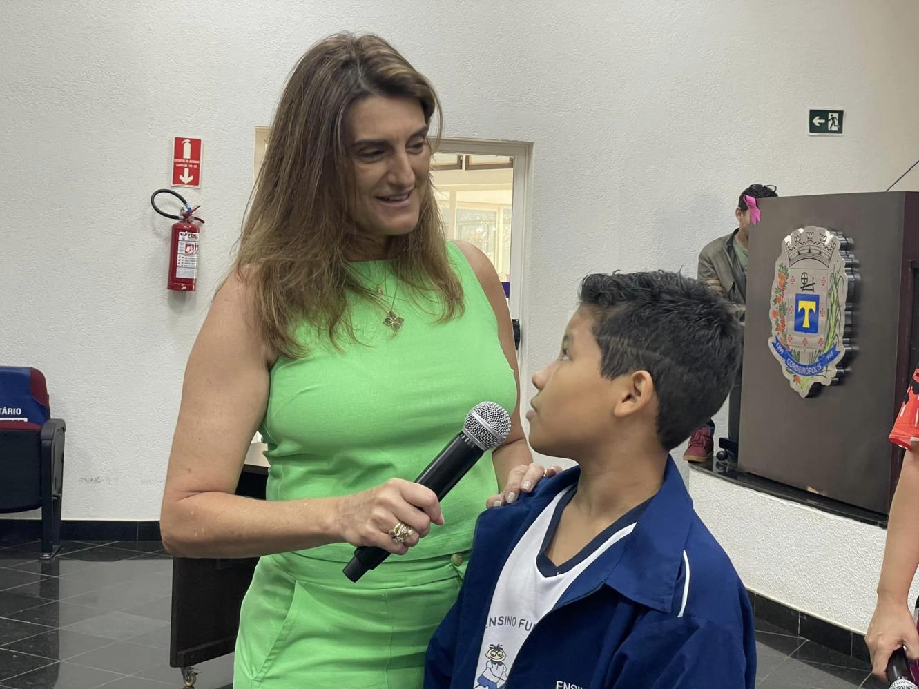 Secretaria de Educação promove palestra motivacional com foco no Saeb