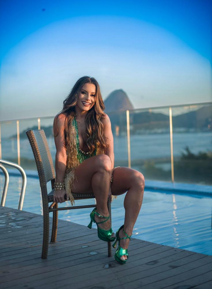 Ex Panicat Aricia Silva é anunciada como Musa na atual Campeã do Carnaval do RJ, Imperatriz Leopoldinense