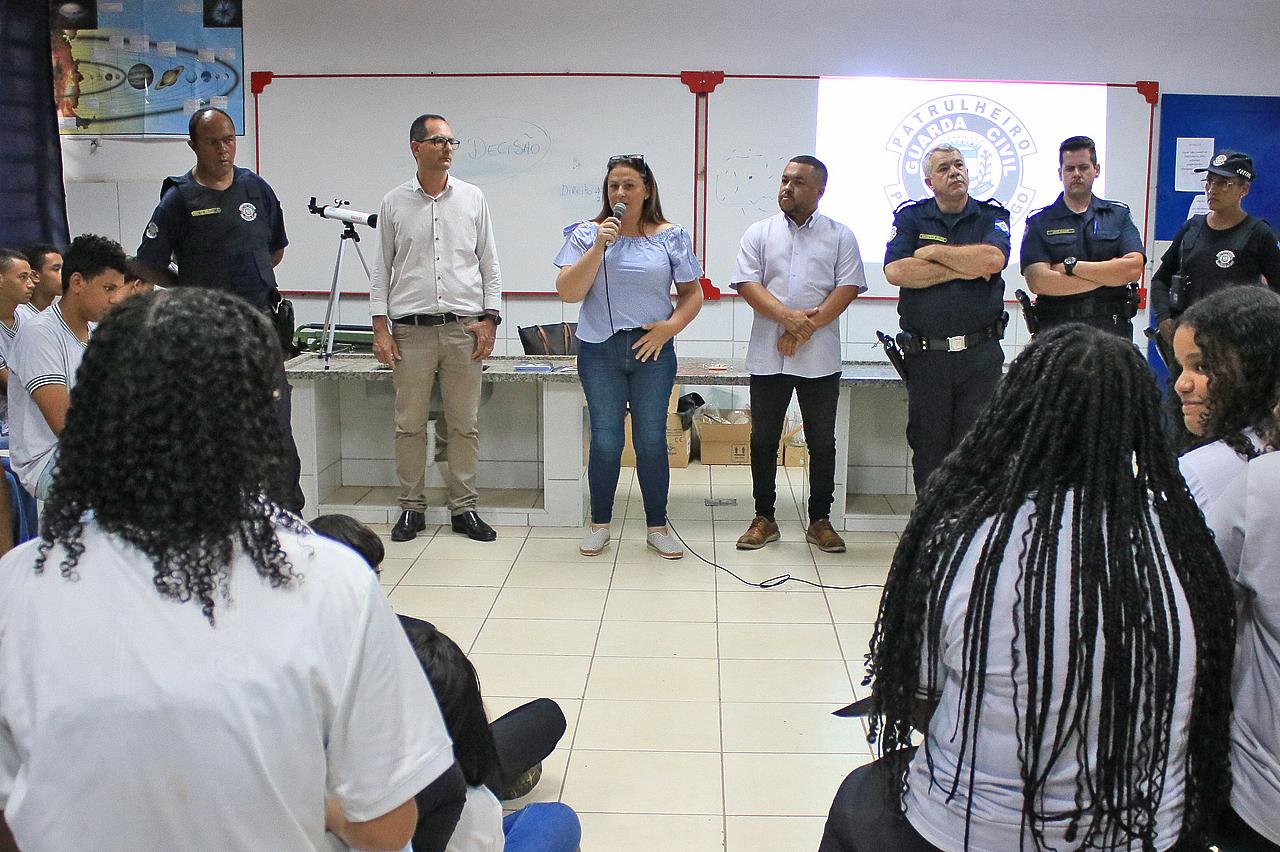 Palestra sobre prevenção às drogas é levada a escola estadual de Limeira