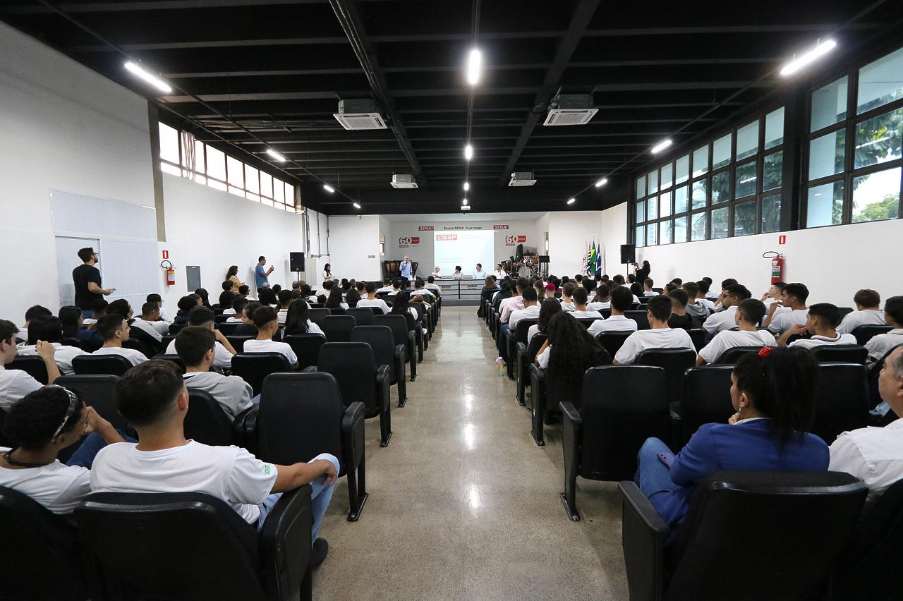Palestra no Senai sobre faces do empreendedorismo abre Mês Global em Limeira