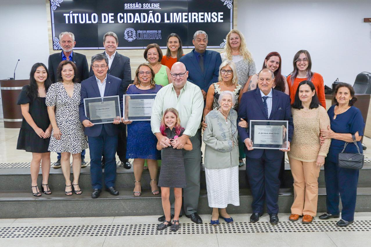 Câmara homenageia médicos e ativista social com títulos de Cidadão Limeirense
