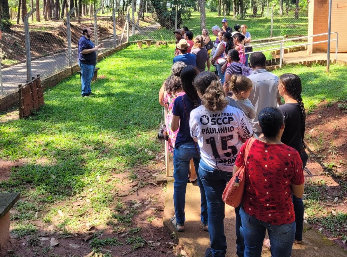 Visita de ecocoletores à Casa Ecológica marca encerramento de campanha ambiental