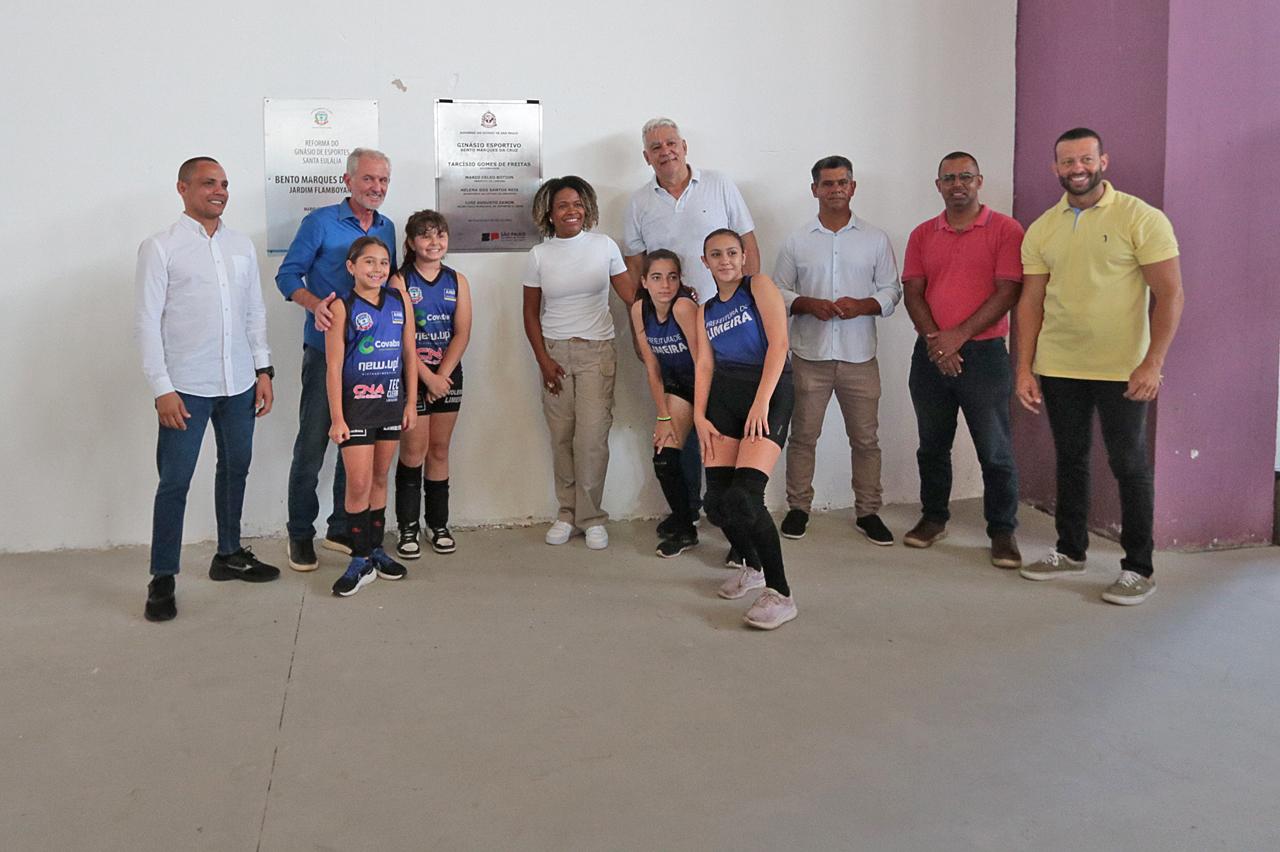 Revitalização de quadra poliesportiva de ginásio no Altos do Flamboyant/Santa Eulália é entregue