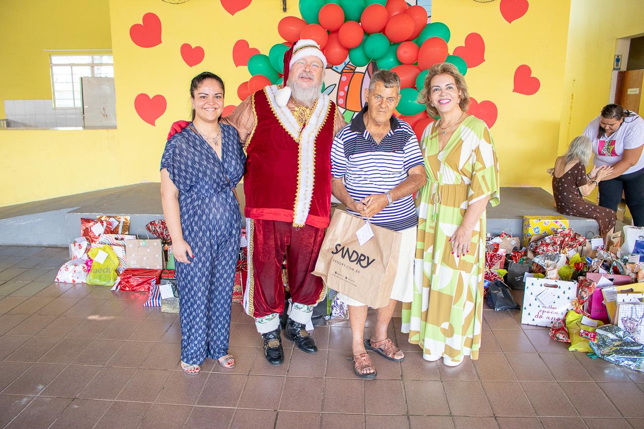 Iniciativa do Fundo Social e Limeira Shopping realiza desejos de 164 idosos