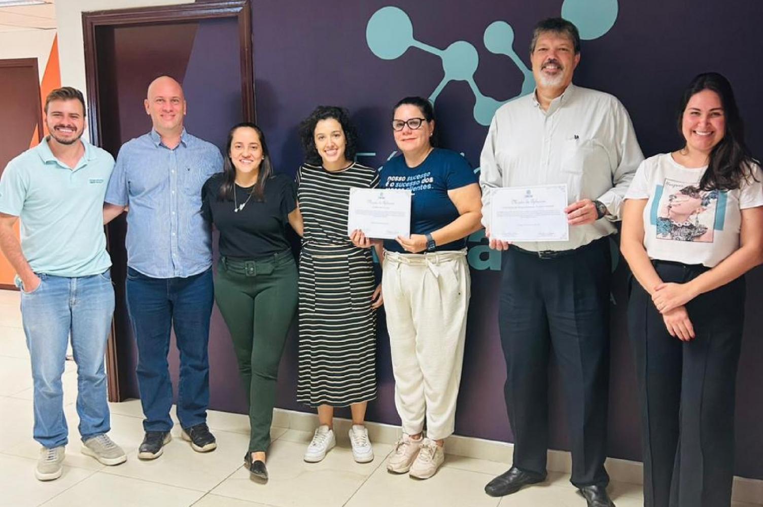 Secretaria de Desenvolvimento e Fábrica de Inovação recebem moção de aplausos