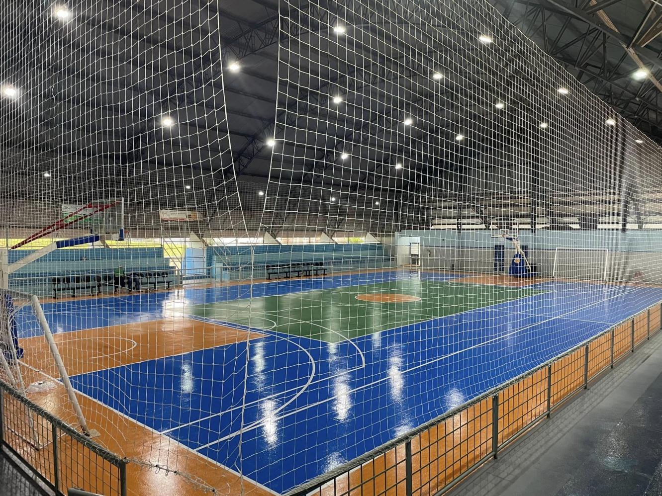 Revitalização das quadras poliesportivas dos Ginásios do Progresso e Eldorado são entregues