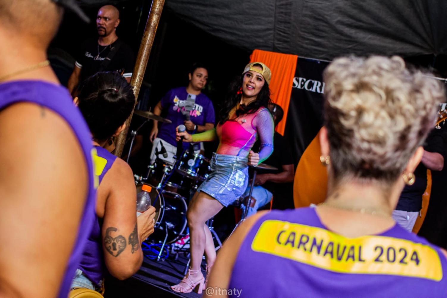Cantora Micarla explode no Estado do Rio de Janeiro com a turnê “Micarleta”
